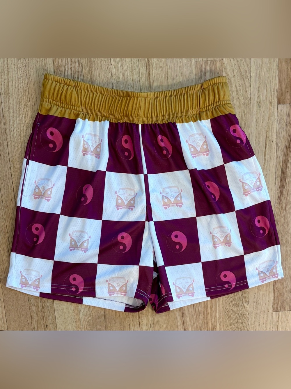 Men’s Team Bilt Grateful Dead Yin Yang VW Bus Checkered Gym Shorts Adult Medium